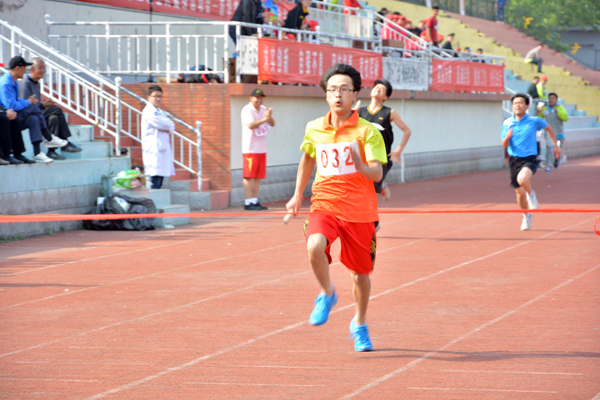 新华集团二零一五年春季运动会隆重举行 第 5 张 新华集团二零一五年春季运动会隆重举行 第 5 张