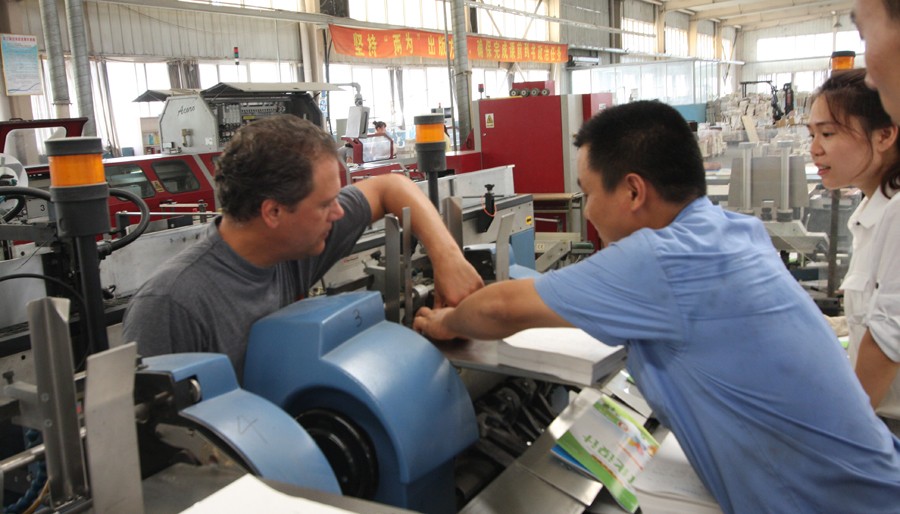 荷兰Buhrs工程师Dion Cario Koreman光临集团交流技术 第 2 张 荷兰Buhrs工程师Dion Cario Koreman光临集团交流技术 第 2 张